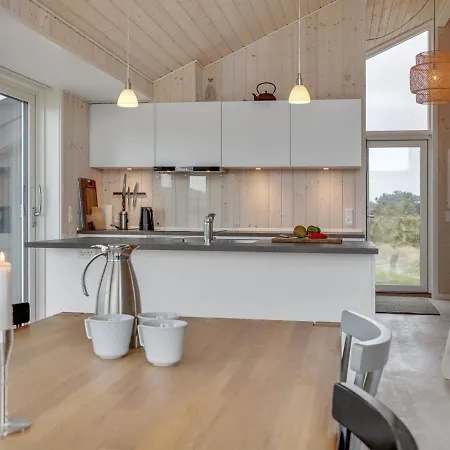 Marjorie - 400m From The Sea By Interhome